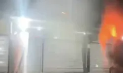 İzmir'de 'Serdengeçtiler her yerde' diyerek işletmelere silah ve patlayıcılarla saldırı