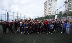 Karşıyaka’da halı saha tartışması: Bu çocuklar nereye gidecek?