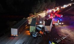 5 araç birbirine girdi: Ölü ve yaralılar var