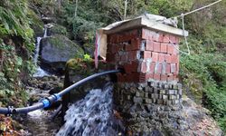 Köy evinde faturasız enerji dönemi: Sudan kendi elektriklerini üretiyorlar