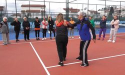 Kuşadası’nda kadınlar kendilerini savunmayı öğreniyor