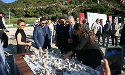 Kuşadası’nda uluslararası heykel etkinliği: Sanat ve adalet heykellerde bir araya geldi