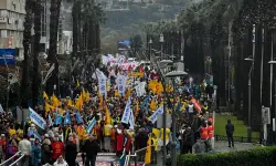 Geçinemeyenler İzmir’den haykırdı: Sarayın bütçesine karşı halkın bütçesini istiyoruz