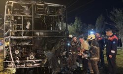 İzmir’de korkutan anlar: Belediye otobüsünde yangın çıktı!