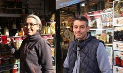 Neşeli Günler filmi gerçek oldu: Boşandıktan sonra eski eşinin dükkanının karşısına turşucu açtı