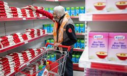 Bornova Belediyesi'nden yeni yıl hediyesi: 3500 ailenin Kent Market kartlarına ek kredi desteği