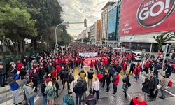 DİSK’ten sert açıklama: Sokaklardan asla geri adım atmayacağız!