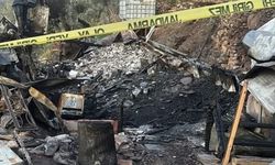 Bayındır’da güneş paneli aküleri facia getirdi: Ev kül oldu, bir kişi hayatını kaybetti