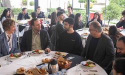 Başkan Eşki’den ÇYDD gençlerine güçlü mesaj: Kapım her zaman açık!