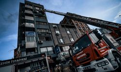 Bornova’da iş hanını alevler sardı: 12 kişi kurtarıldı