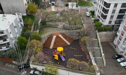 Buca’nın merdivenli parkı yeni yüzüne kavuştu: İlçedeki diğer parklar da modernize edilecek