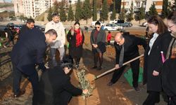 Çiğli’de Uğur Mumcu Parkı ve mahallelerde yenilenme çalışmaları tamamlandı