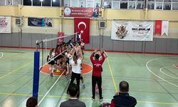 Çiğli Belediyesi’nin voleybol takımlarından büyük başarı