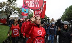 DİSK’ten asgari ücret tepkisi: Ankara’ya yürüyüş çağrısı