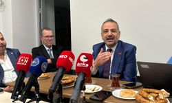 Aslanoğlu’ndan İzmir Büyükşehir yorumu: Yalnız bırakılanlar kendini sorgulamalı