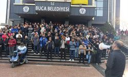 Eylemdeki Buca Belediyesi işçilerinden Büyükşehir işçilerine destek