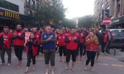 İzmir Büyükşehir’de ödeme krizi eyleme dönüştü: İşçiler çıplak ayakla yürümeye başladı