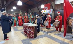 İzmir'de engellilerden oluşan mehter takımı konser verdi