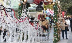 İzmir’in kalbinde yeni yıl kermesi: El emeği ürünler satışa sunuluyor