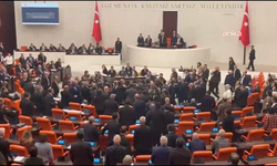 Meclis’te bütçe görüşmelerinde gerilim: CHP ve AKP milletvekilleri arasında kavga çıktı