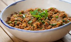 Kısıra sağlıklı alternatif: Kinoalı kısır nasıl yapılır?