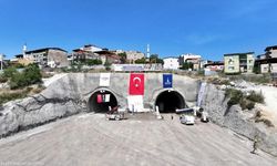 Onat Tüneli mağdurları Büyükşehir’in kapısına dayandı: 30 günde kimse kalacak yer bulamaz!