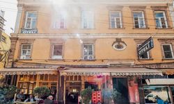 İzmirli emekliler otel köşelerinde yaşam mücadelesi veriyor!