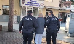 Polis iz sürdü: Aranan iki suçlu İzmir’de yakayı ele verdi