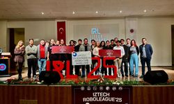 RoboLeague 2025’te büyük başarı: Özel İzmir Atatürk OSB lisesi öğrencileri ödülleri topladı
