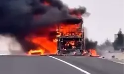 Seyir halindeki yolcu otobüsü alev topuna döndü!