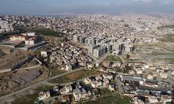 Kaymakamlık ‘tahliye yapılamaz’ dedi: İzmir Büyükşehir, kooperatif şantiyesine girdi!