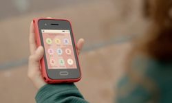 Ebeveynlere müjde: Çocuklar için akıllı telefon geliyor!
