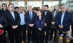 Mansur Yavaş Şehzadeler Belediye Başkanı Duray'ı hastanede ziyaret etti