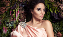 Derin dekoltesi olay oldu: Zara'nın eski halinden eser kalmadı!