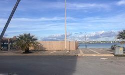 Çeşme Ilıca'da 'kent suçu': Plaja 2,5 metrelik çit çektiler