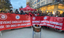 Emeklilerden eylem: İnsanca yaşamaya yetecek bir emekli maaşı istiyoruz!