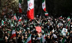 Trump uçak gemisini bölgeye yolladı: ABD İran’a müdahaleye hazırlanıyor!