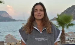 İzmirli Bengisu Avcı, buzullardaki erimeye karşı yüzecek