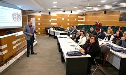 Bornova’da yerel demokrasiye akademik destek