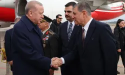 Kartal o fotoğraf karesini yorumladı: Ne kadar hayran bakarsan o kadar iterler!