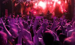 Neşe ve umut şarkıları terk etti : Artık pop müzik bile karamsar!