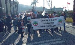 Emekliler İzmir’de yürüdü: Sefalete teslim olmayacağız