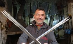 Eski yöntemlerle ürettiği kebap şişlerini 15 ülkeye ihraç ediyor