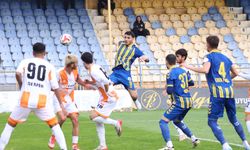 Menemen’in yenilmezlik serisi Adana önünde de sürdü