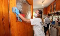 İzmir'de yaşam kolaylaşıyor: Gaziemir'den ücretsiz ev temizliği desteği