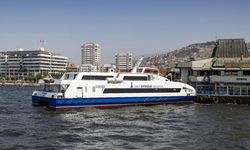 İzmir’de ulaşıma fırtına engeli: İZDENİZ tüm seferleri durdurdu!