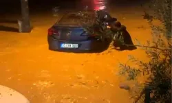 İzmir’de yağmur kabusa döndü: Sağanak hayatı felç etti