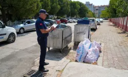 Karşıyaka Belediyesi’nden molozla mücadelede devrim niteliğinde adım: Çöp konteynerlerinin yanına kamera kurulacak