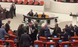 Meclis'te ortalık karıştı: Vekiller birbirinin üzerine yürüdü!