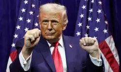 Trump durmuyor: Kendisini ‘Venezuela Başkanı’ olarak paylaştı!